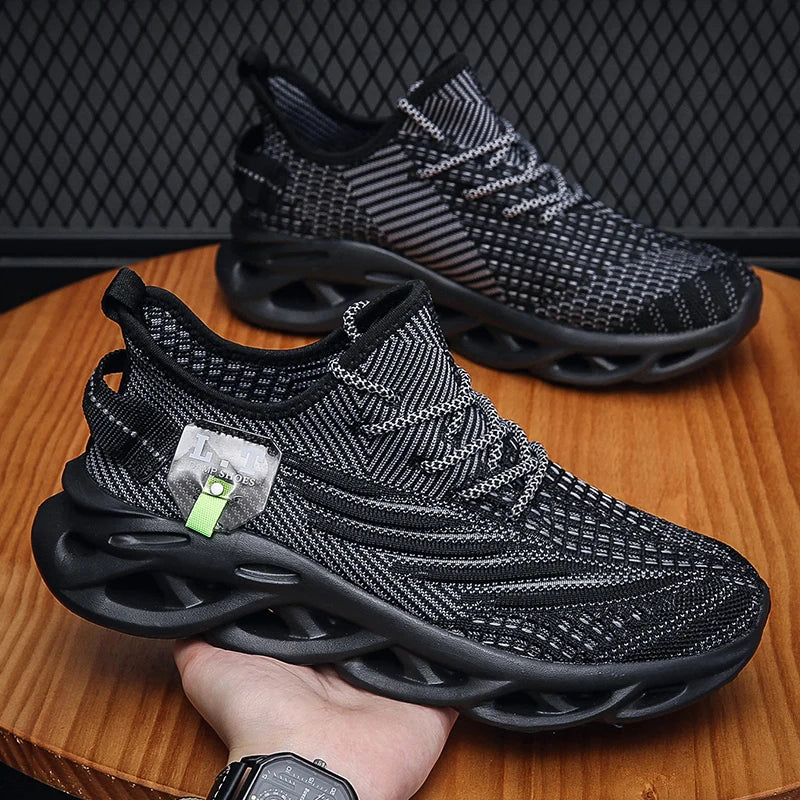 new designer Spring Spring men's breathable casual sports shoes non-slip lightweight extra size walking and running men's shoes