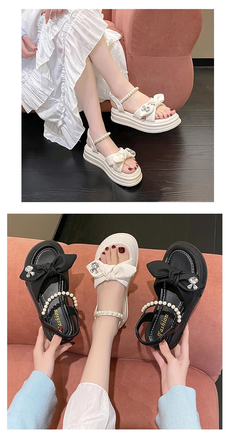 Hot selling sandals for women in summer 2024, new thick soled fairy style pearl beach shoes, soft soled fashion Roman shoes