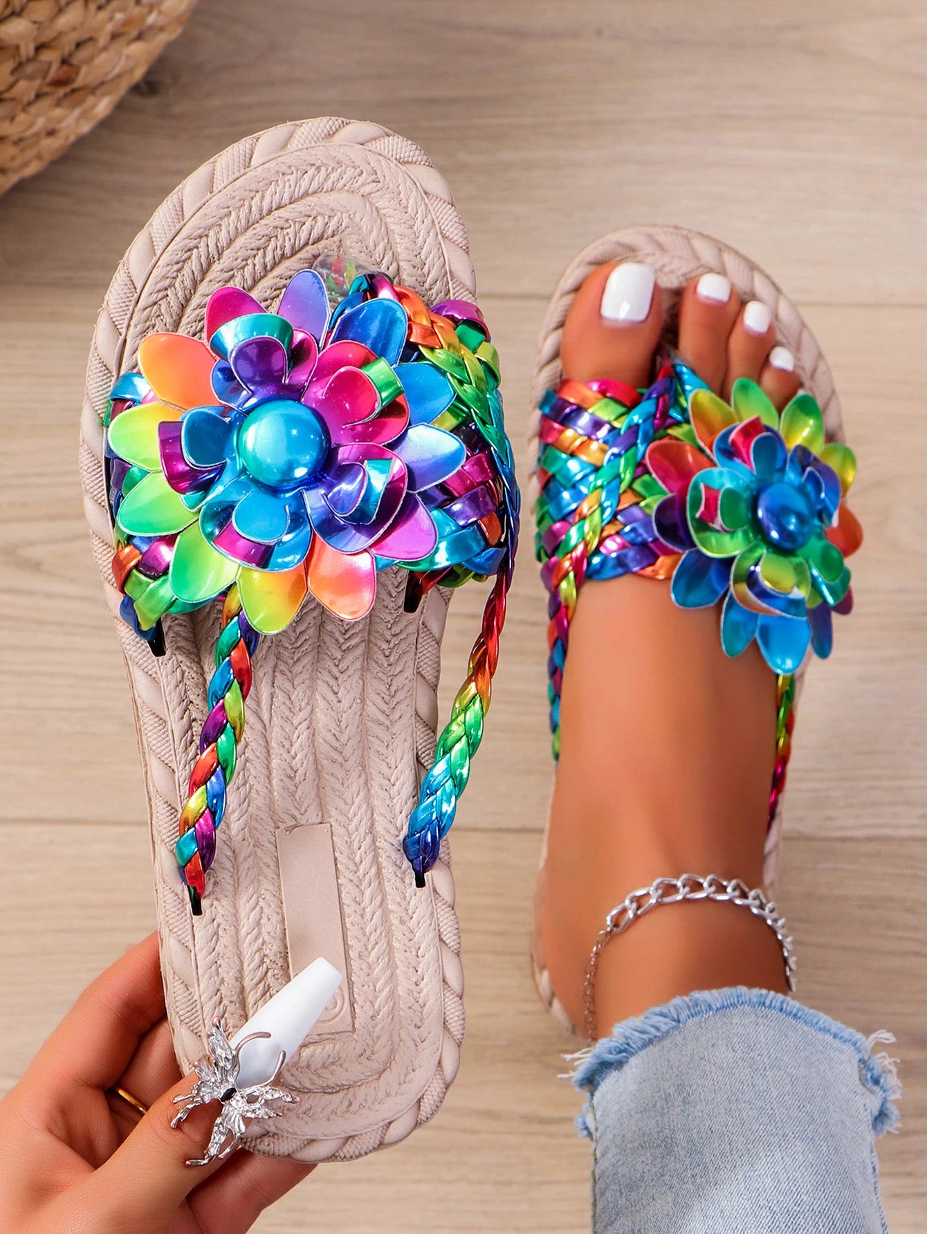 Women's Sweet and Fashionable Casual Slippers 2024 New Vacation Beach Sandals Thick Sole Slippers