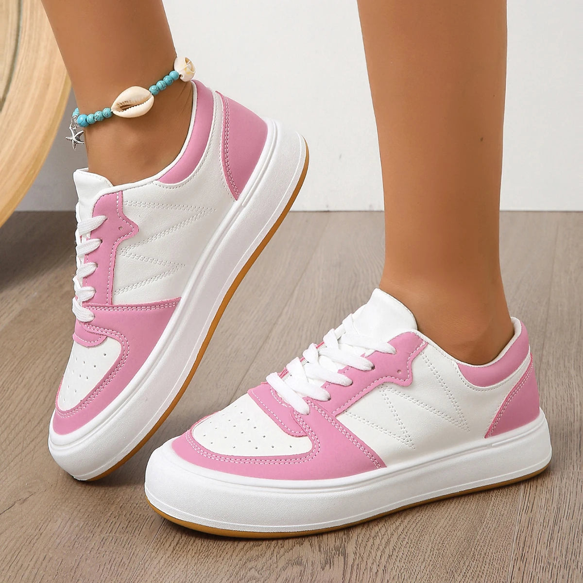 Women's casual sports shoes with thick soles and lace up board shoes