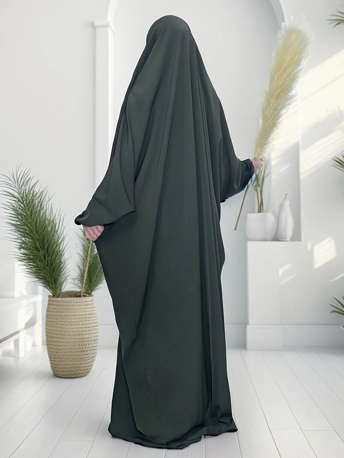 Women's Traditional Arabian Batwing Sleeve Abaya Muslim Loose Maxi Length Dress Women Jilbabs