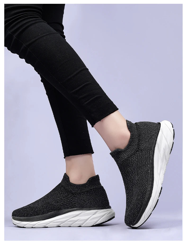 Breathable new men's and women's casual shoes spring and autumn light couples walking non-slip sports shoes large size