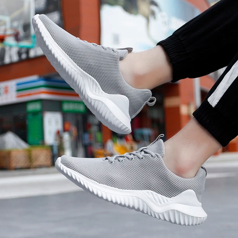 New large size men's shoes mesh surface breathable fashion thick sole sneakers loafers casual sports mens shoes vulcanized shoes