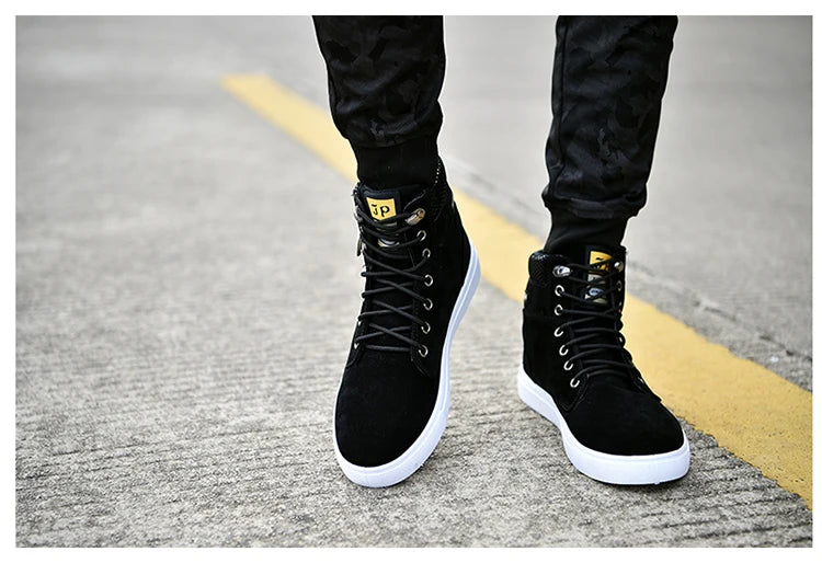 2024 Spring and autumn high top men's new soft sole casual sports shoes walking running breathable men's boots 39-46