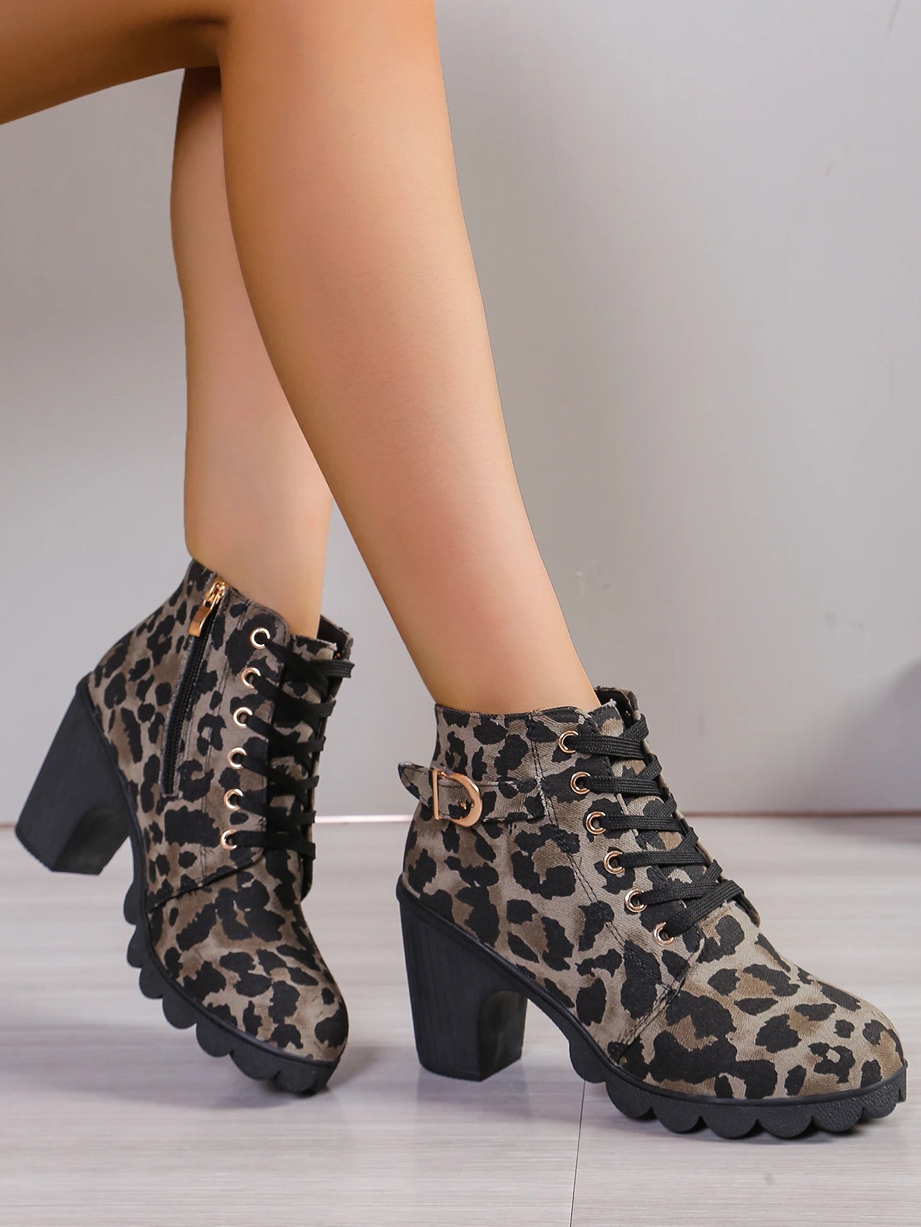 Women's new leopard print short boots 2024 new autumn and winter casual fashion women's shoes internet famous Chelsea boots