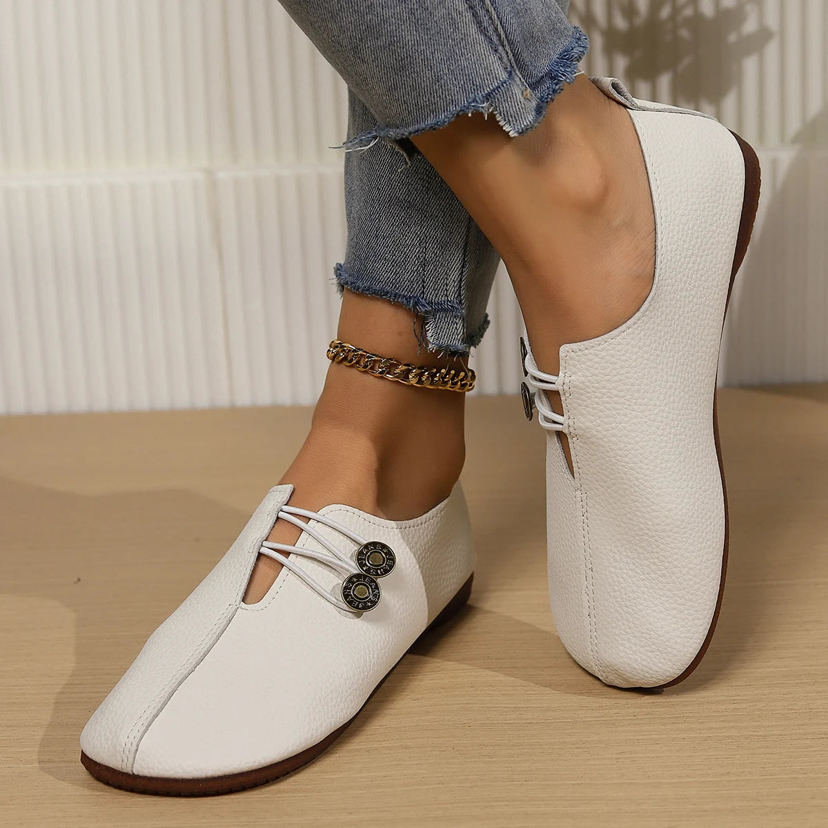 Women's casual flat sole single shoes, 2024 new trend, one footed bean shoes, comfortable Mary Jane shoes