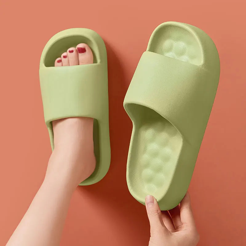 Thick Platform Bathroom Home Slippers Women Cloud Slippers Summer Soft Sole Eva Indoor Sandals Non-Slip Flip Flop Men Slippers