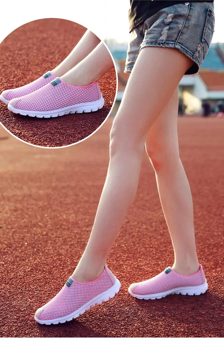 Couples summer Breathable net outdoor non-slip light walking casual walking shoes Walking men and women can be large size