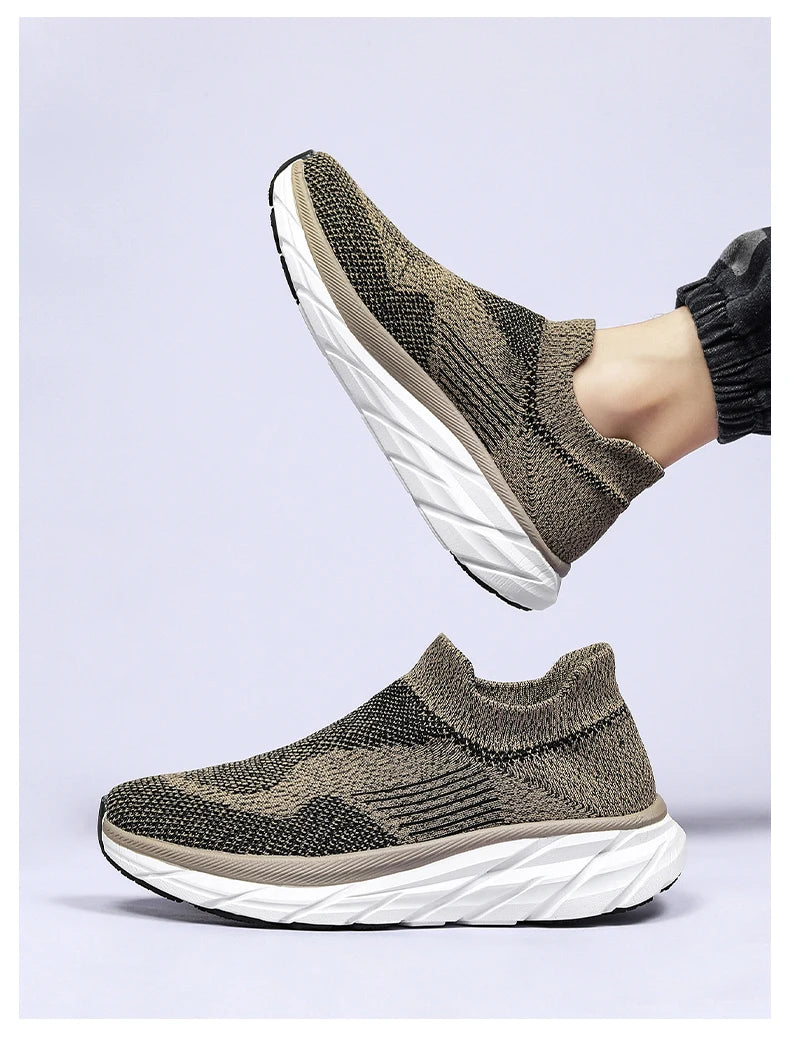 Breathable new men's and women's casual shoes spring and autumn light couples walking non-slip sports shoes large size