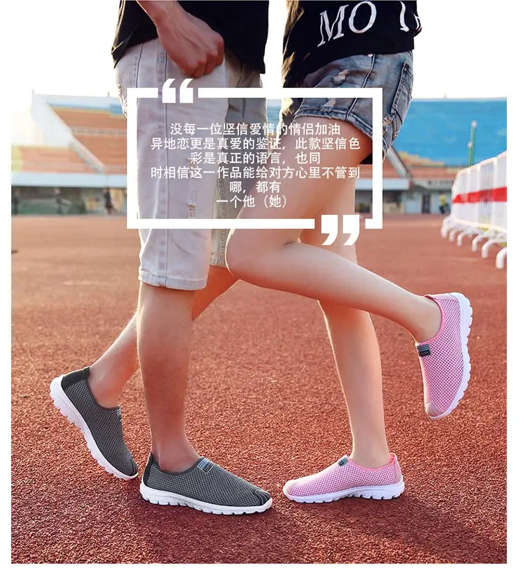 Couples summer Breathable net outdoor non-slip light walking casual walking shoes Walking men and women can be large size