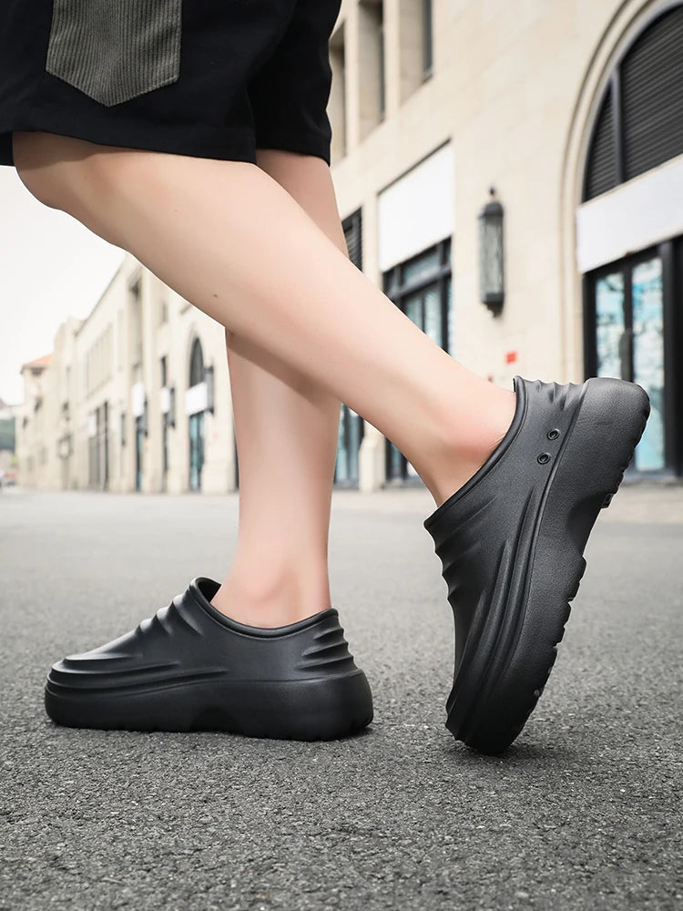 Spring and autumn light anti-slip waterproof oil chef work leisure safety shoes for men and women sports low-top shoes new