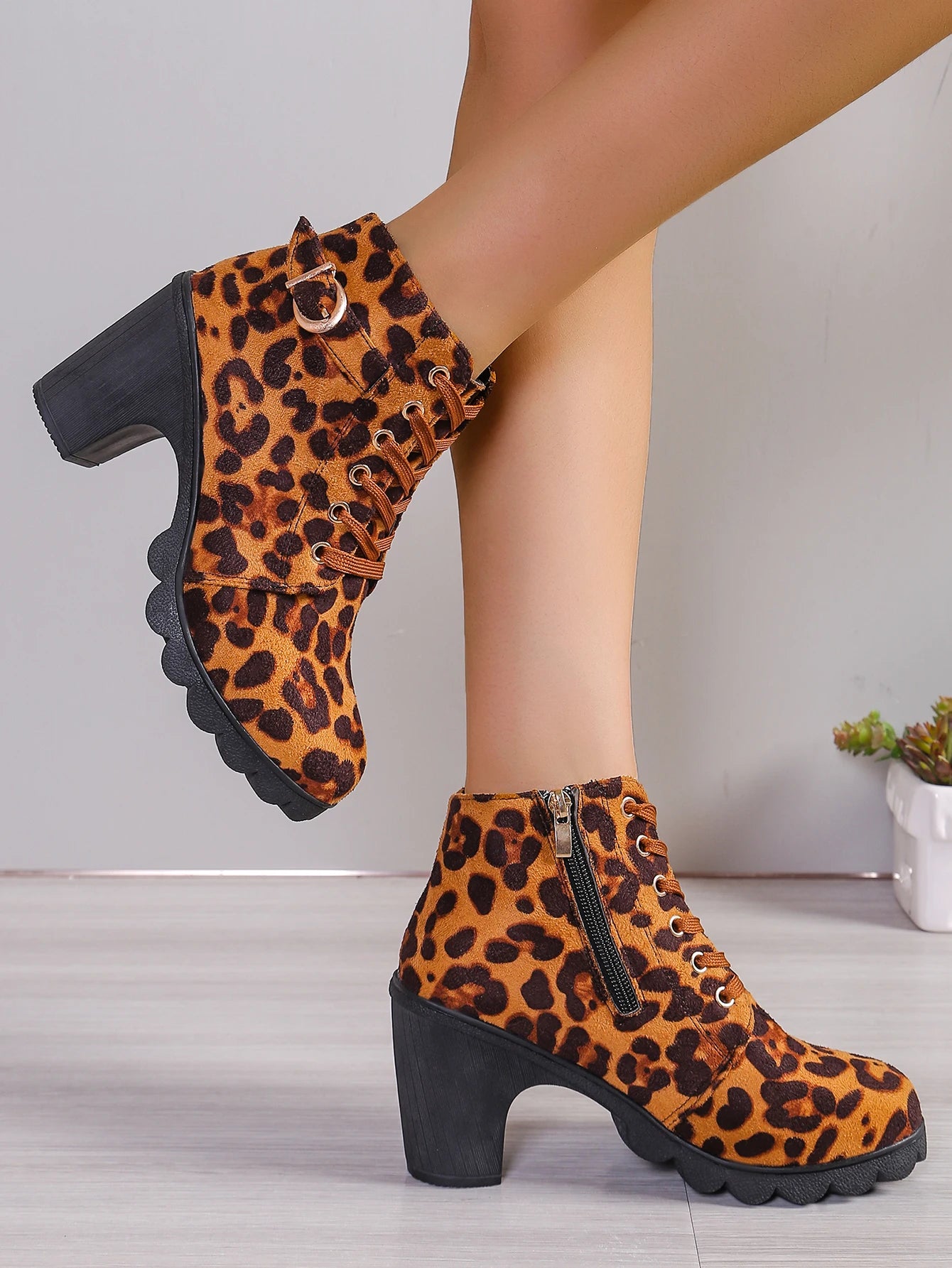 Women's new leopard print short boots 2024 new autumn and winter casual fashion women's shoes internet famous Chelsea boots