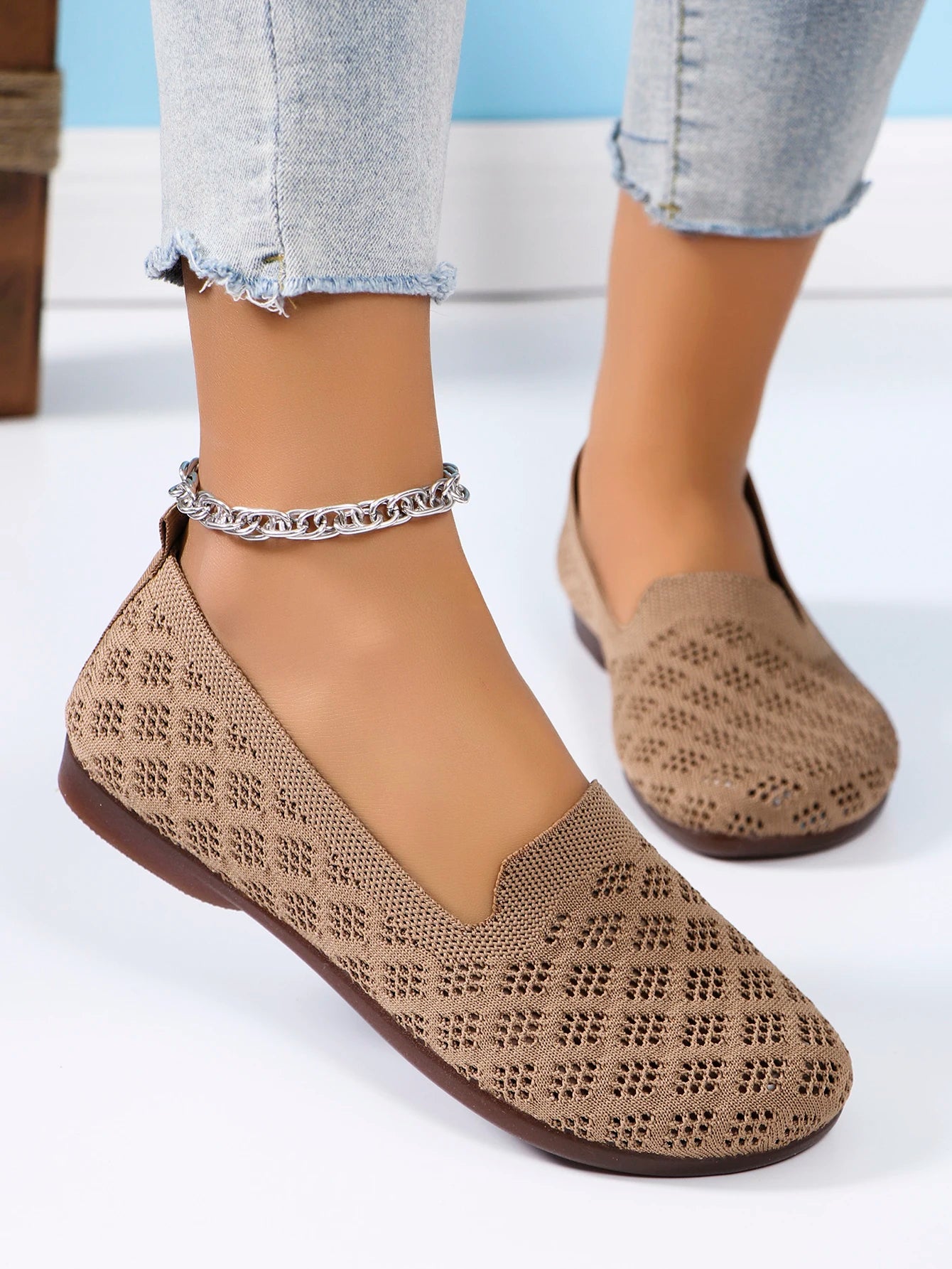 Women's casual single shoes, summer new comfortable and versatile flat bottomed loafers, breathable mesh ballet shoes